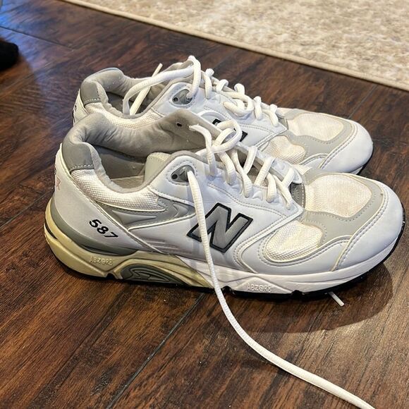 White New Balance 587 Made in USA Running Womens Shoes size 9 in GUC reflective - Picture 1 of 12